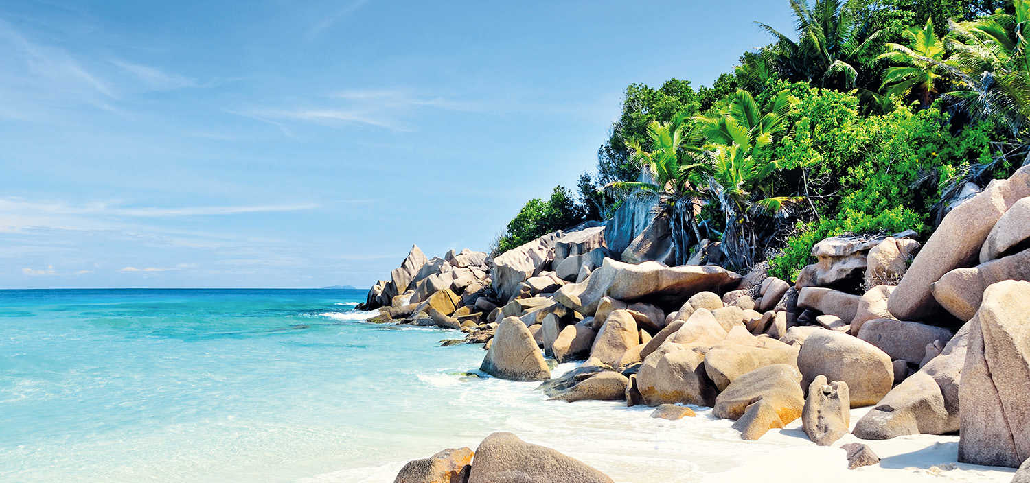 Seychelles yacht charter itinerary. The rocky shores and sadn beaches of the Seychelles to appreciate during a luxury, tropical yacht charter